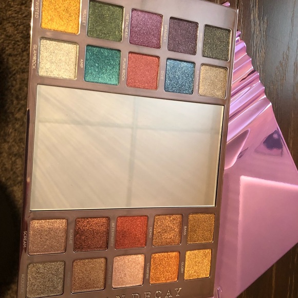 ❌❌SOLD❌❌URBAN DECAY HEAVY METALS PLATTE - Picture 2 of 7